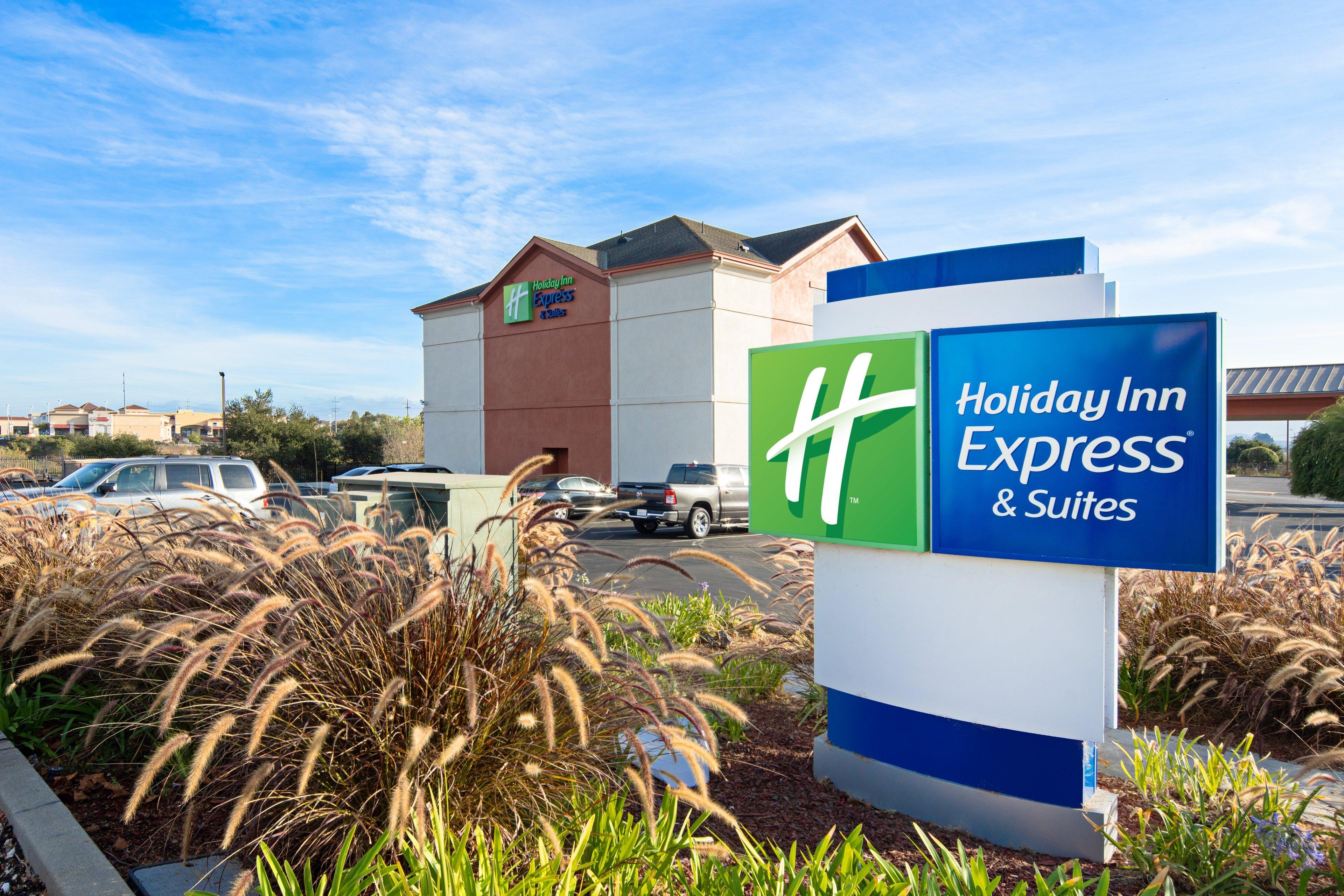 Holiday Inn Express & Suites Watsonville By Ihg Экстерьер фото
