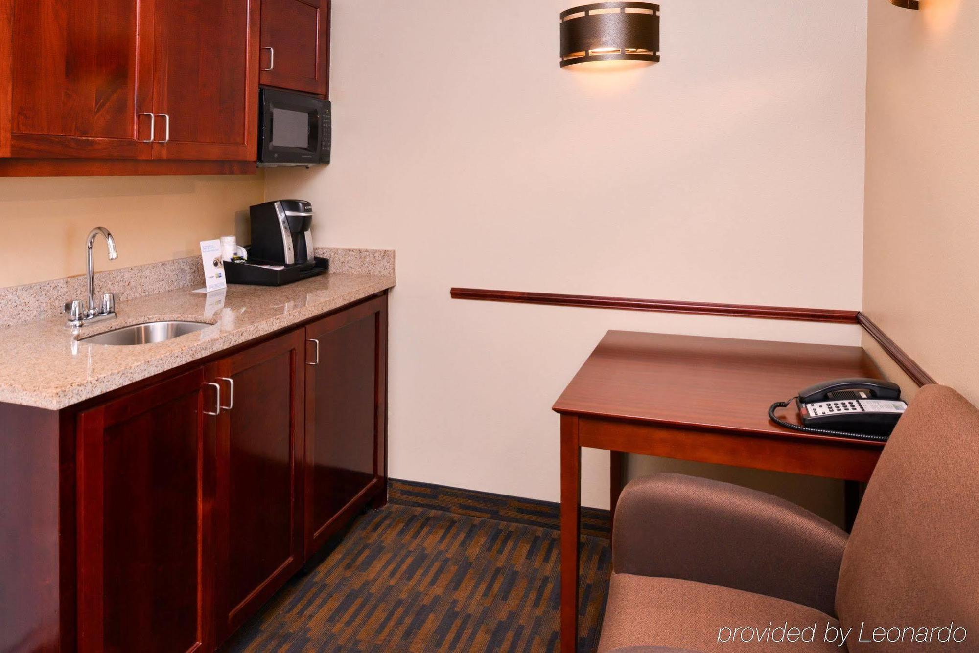 Holiday Inn Express & Suites Watsonville By Ihg Экстерьер фото