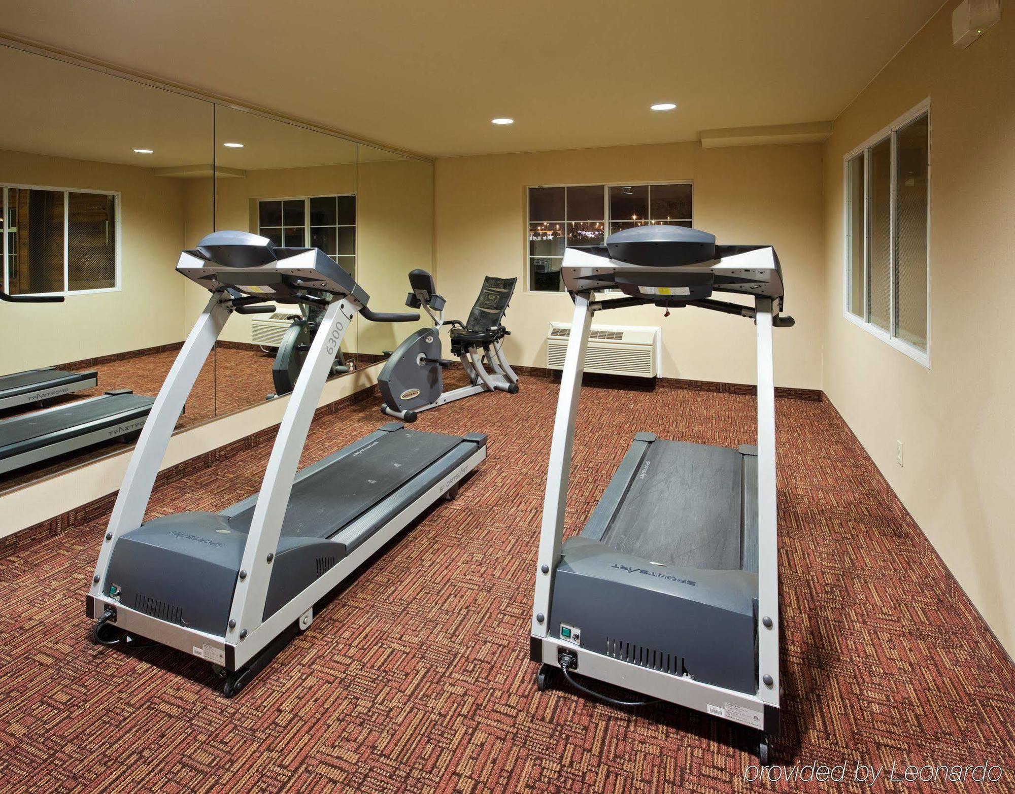 Holiday Inn Express & Suites Watsonville By Ihg Экстерьер фото