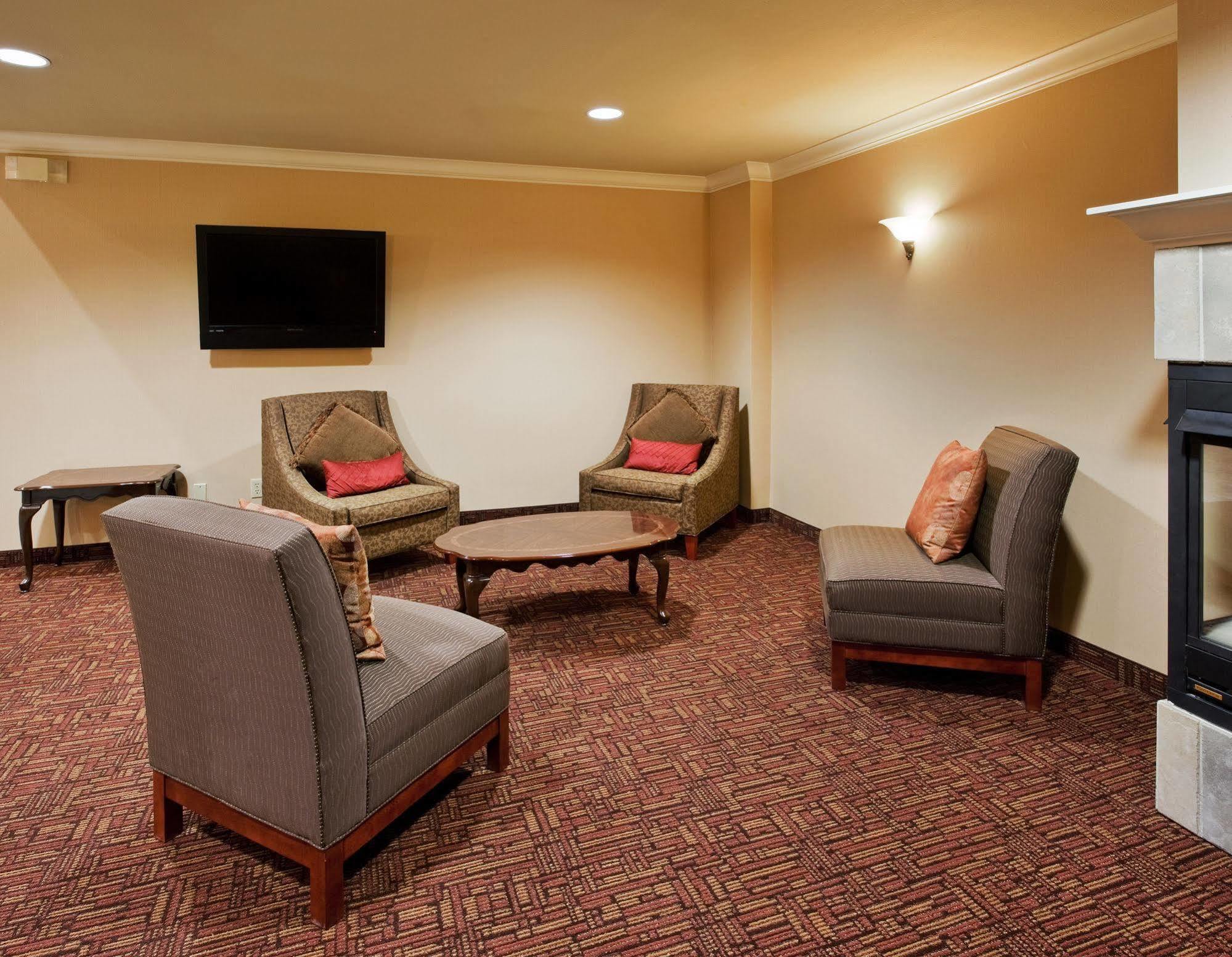 Holiday Inn Express & Suites Watsonville By Ihg Интерьер фото